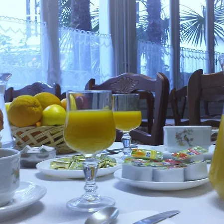 Otel Duchesse Anne 2*